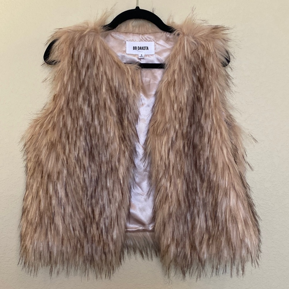 Faux fur vest!